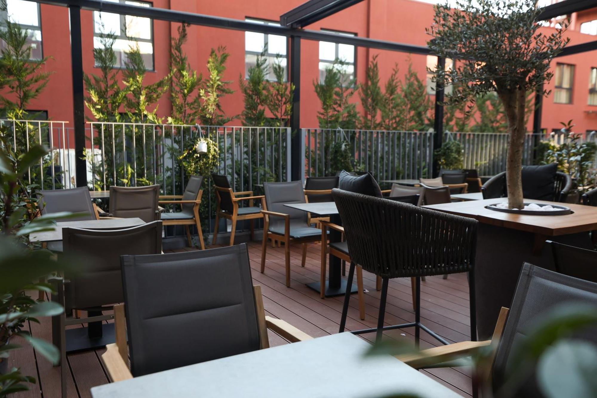 Garden Boutique Hotel Tirana Exterior foto